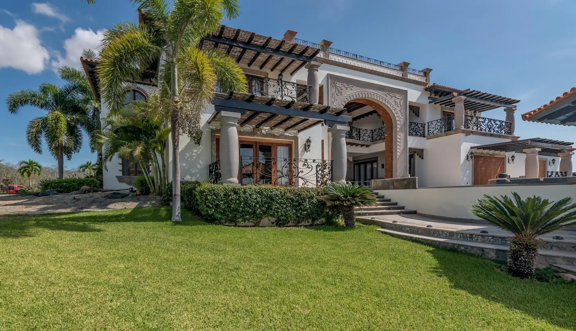 Modern Homes in Puerto Los Cabos